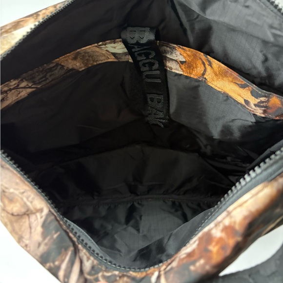 NWOT BAGGU Nylon Messenger Bag - Photo Forest - Picture 8 of 13